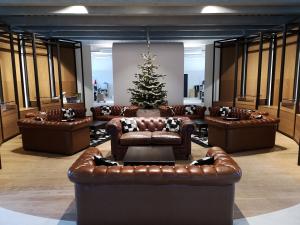 Chesterfield English 4